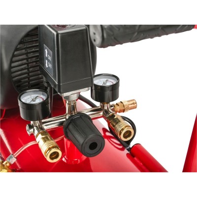 Olajos légkompresszor 1800W 50l